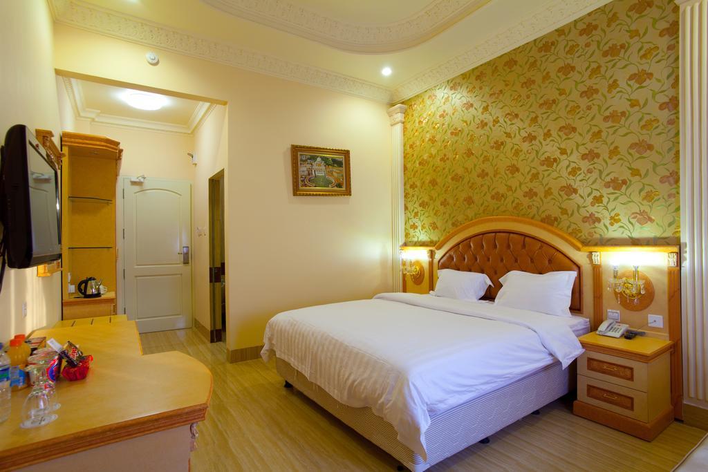 Hotel Grand Town Makassar Exterior photo