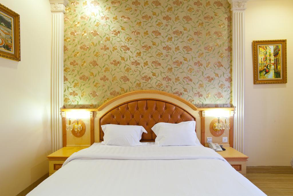 Hotel Grand Town Makassar Exterior photo